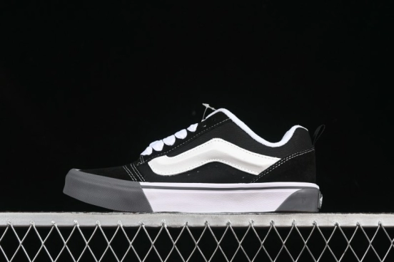 Vans Knu Skool Low-Top Retro Chunky Sneakers - VN0009QCCJJ