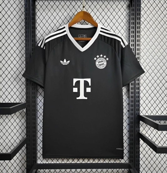 24/25 Bayern Munich Black Goalkeeper Jersey