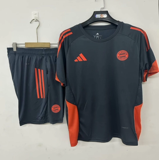 25/26 Bayern Munich Training Jersey Uniform Black Gray + Shorts